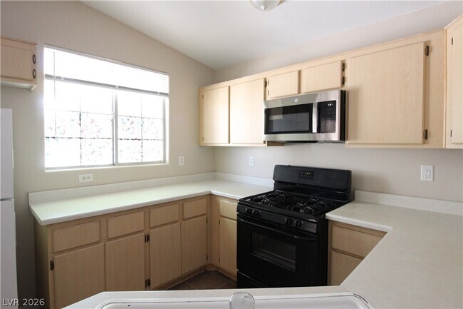 Building Photo - 1881 E Alexander Rd