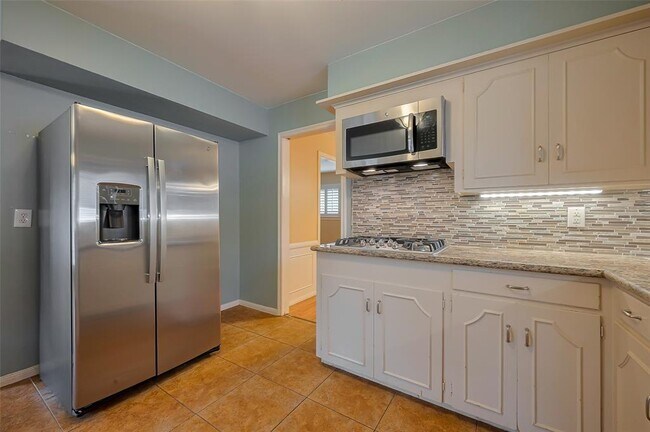 Building Photo - 7906 Braesview Ln