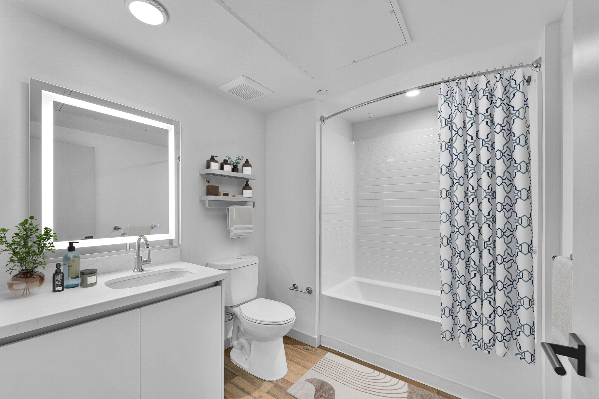 Building Photo - 1240 Magnolia Ave