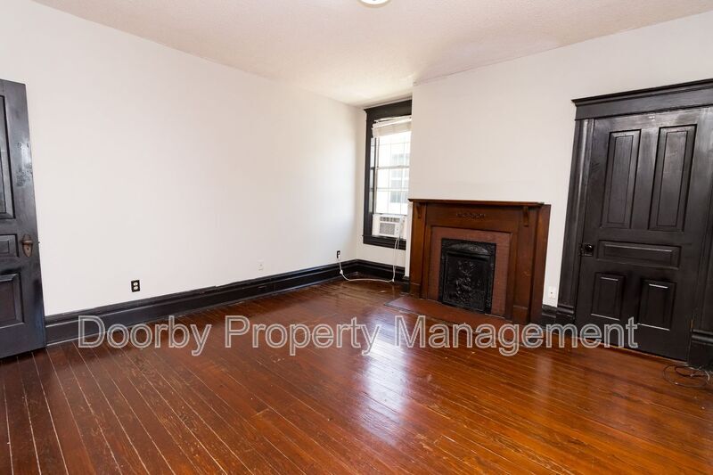 Building Photo - 1704 Duncan Ave