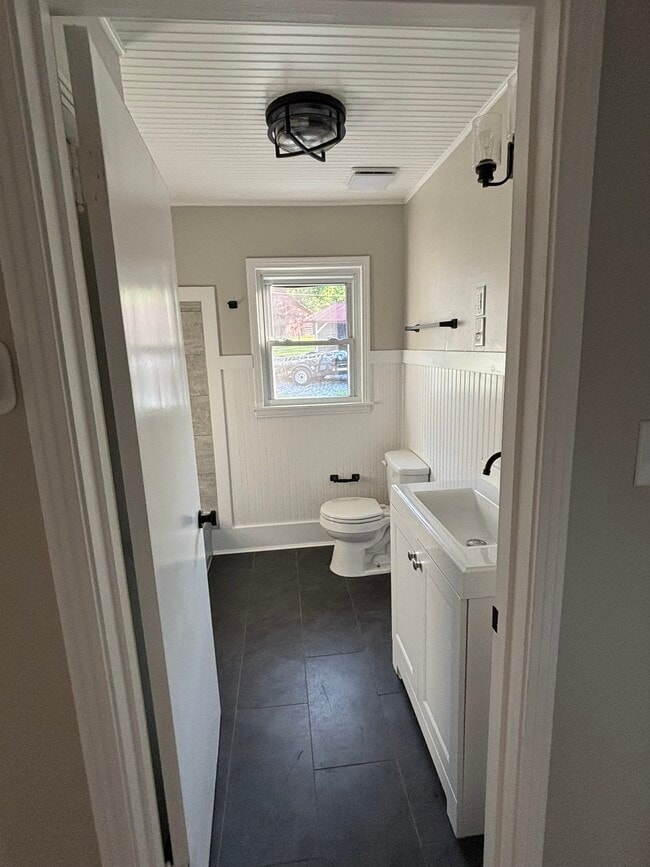 Building Photo - 10535 Hwy 231