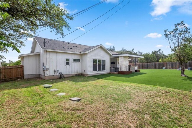 Building Photo - 15202 Cavalier Canyon Dr
