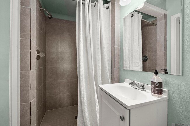 Building Photo - 640 Maxine Dr