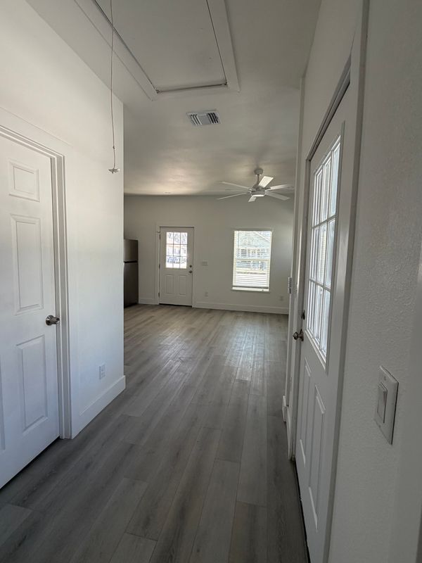 Building Photo - 2427 W Southcross Blvd