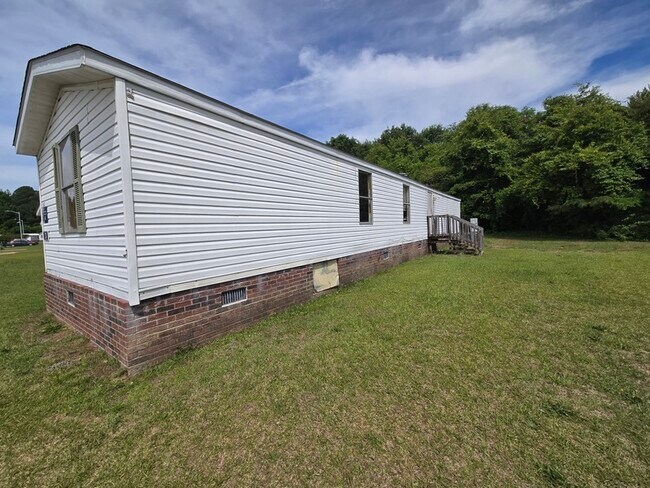 Building Photo - 2502 Cattail Cir
