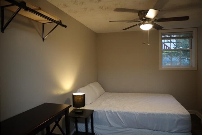 Building Photo - 3033 Empire Blvd SW