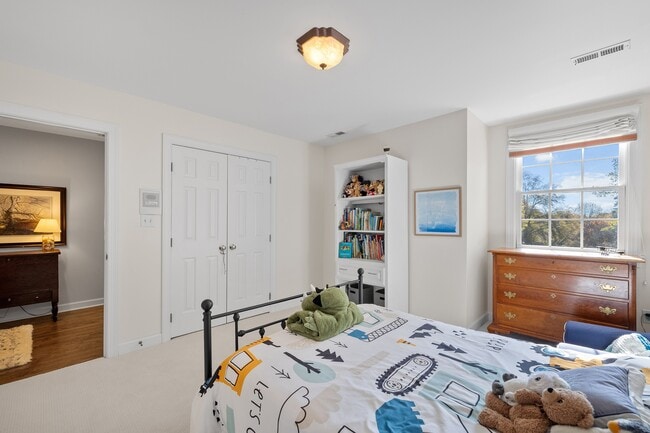 Building Photo - 105 Silverado Trail