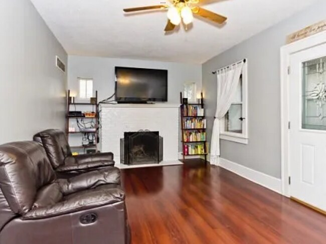 Building Photo - 1612 W Washington St