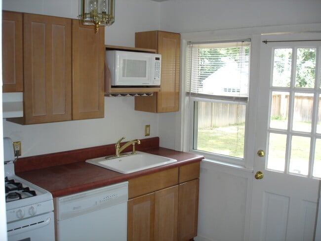 Building Photo - 5217 Forest Hill Ave