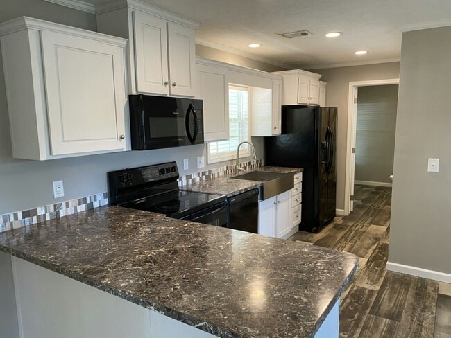 Building Photo - 2614 Azalea Pl