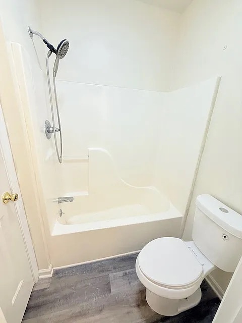 Building Photo - Room in Duplex on North St