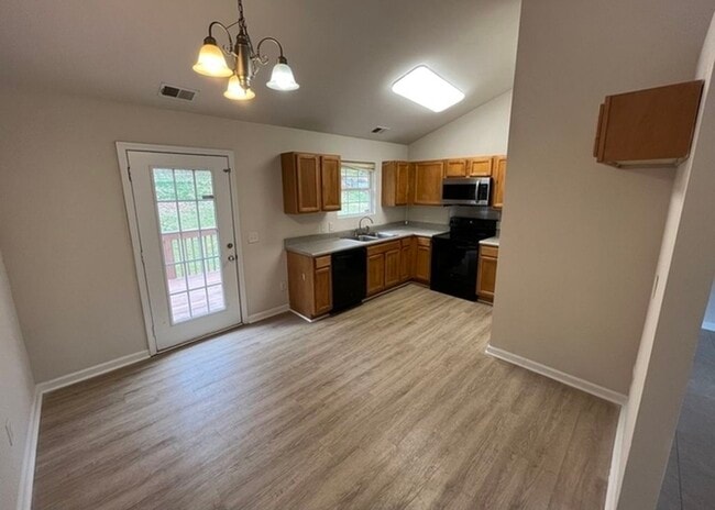 Building Photo - 6950 Sawnee Terrace