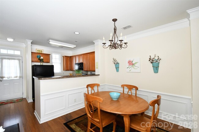 Building Photo - 8643 Beaver Creek Dr