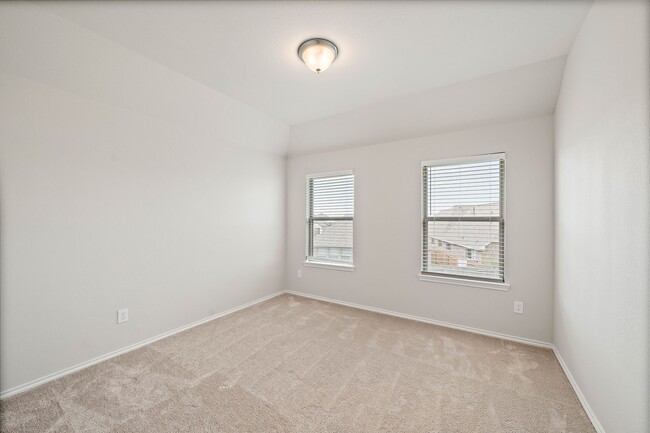 Building Photo - 8706 Sunbury Oak Cir
