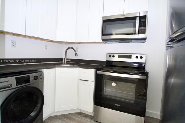 Building Photo - 1036 SW 5th St