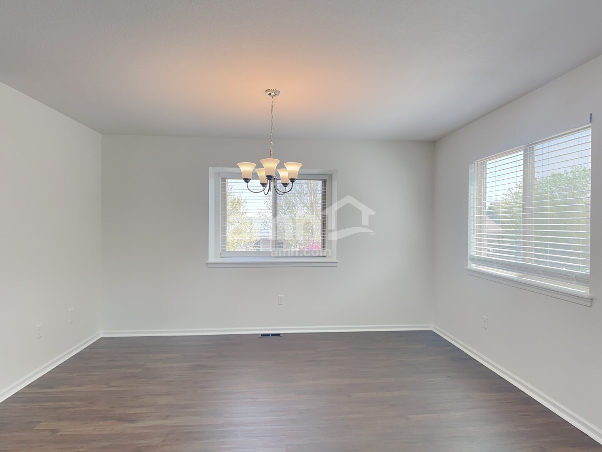 Building Photo - 4574 Cole Dr