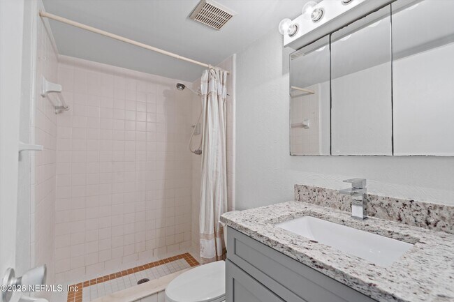 Building Photo - 11 Dondanville Rd