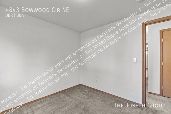 Building Photo - 4843 Bowwood Cir NE
