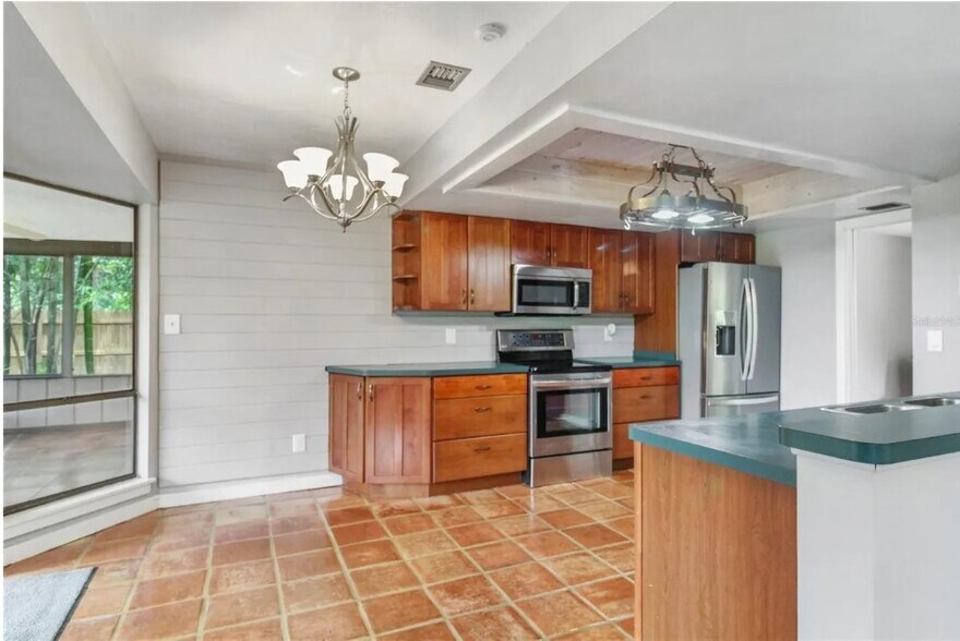 Building Photo - 490 Burnt Tree Ln