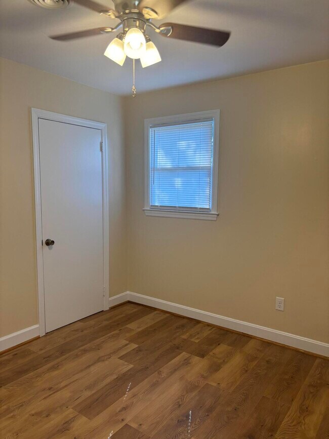 Building Photo - 855 Whatley St