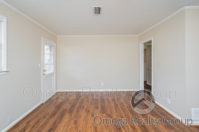 Building Photo - 64 Salem Dr