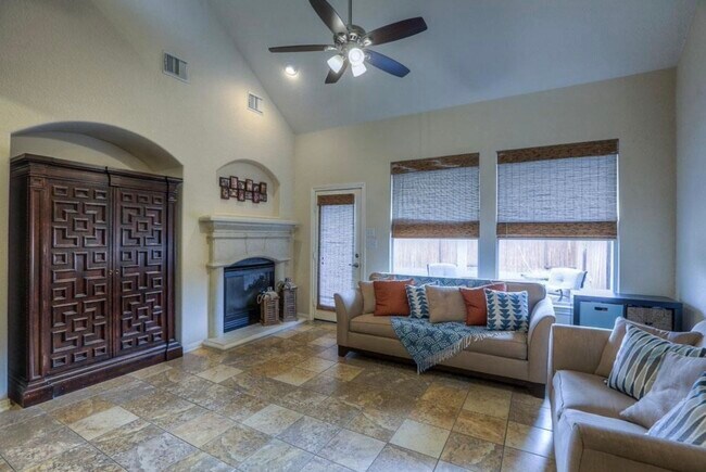 Building Photo - 3 Patina Pines Pl