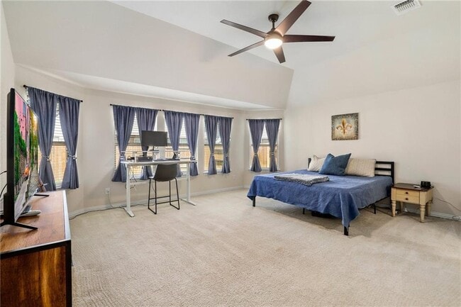 Building Photo - 4130 Kingsley Ave