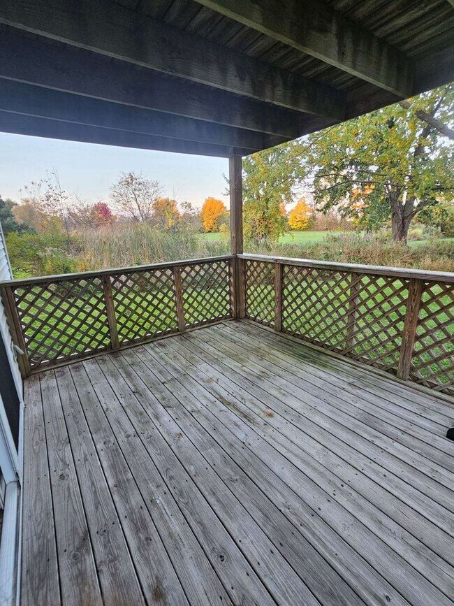 Building Photo - Spacious 3 Bedroom Single Family Home Bloomfield $2100