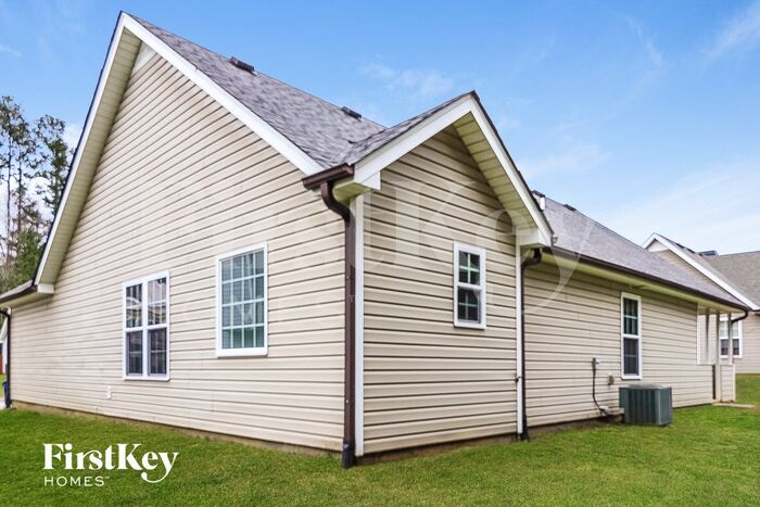 Building Photo - 313 Gun Range Rd