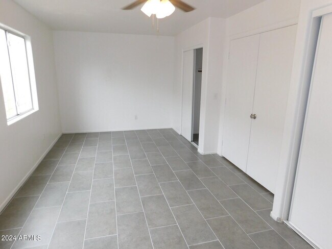 Building Photo - 2874 W Muriel Dr