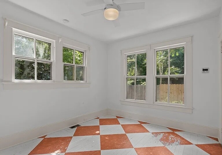 Office - 1904 Wolcott Ave