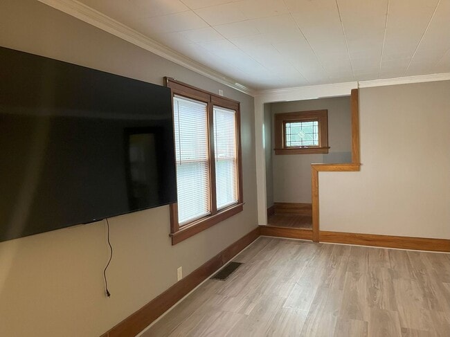 Building Photo - 16 Chatfield St