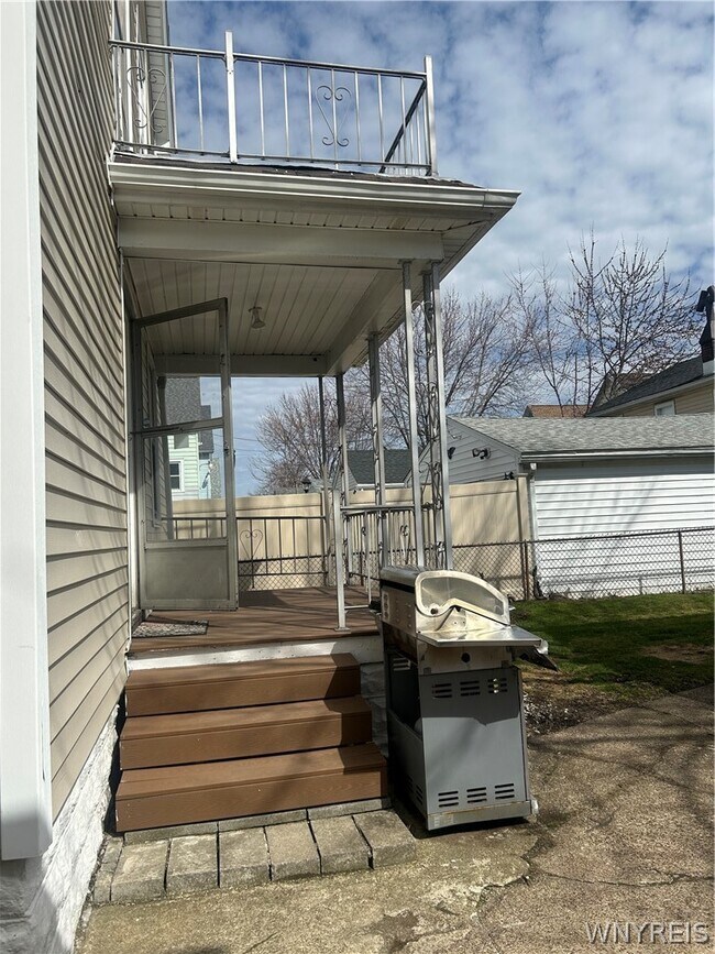 Building Photo - 41 Page St