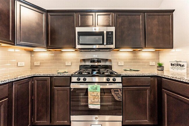 Building Photo - 8224 Tourmaline Wy