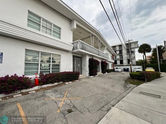 Building Photo - 8080 Tatum Waterway Dr