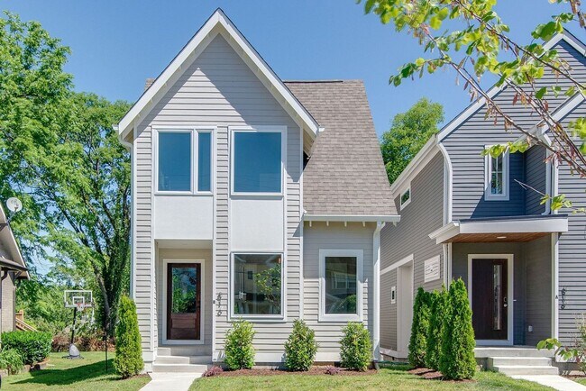 Primary Photo - Luxurious 4BR Home Close to 12 South