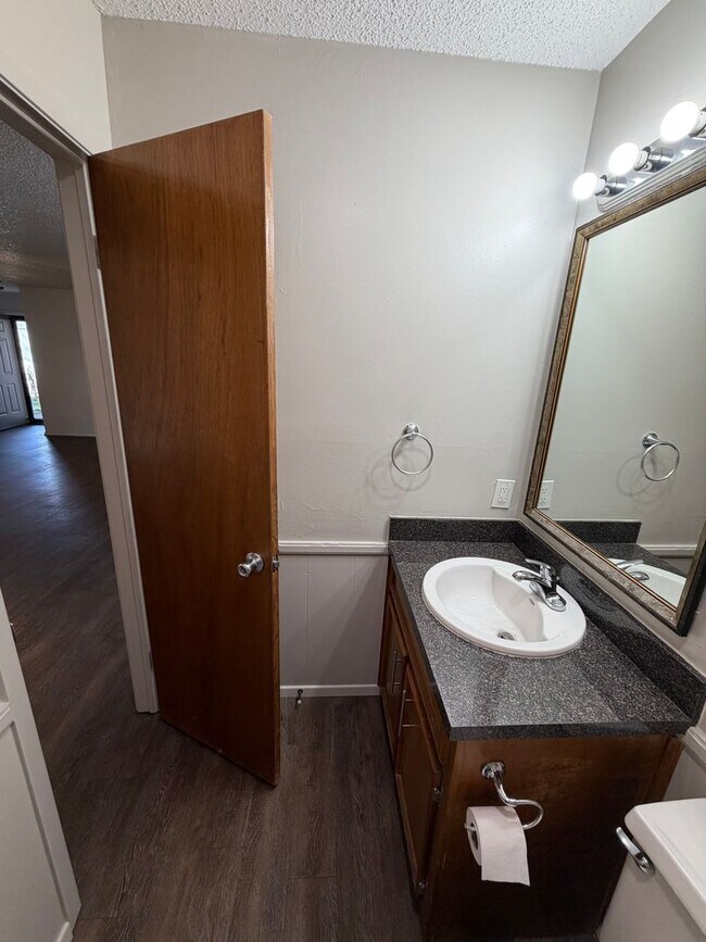 Building Photo - 7804 Avenue U