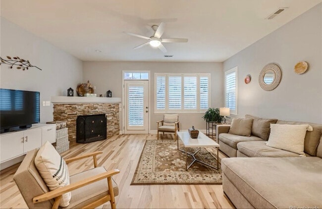 Building Photo - 1332 Carlyle Park Cir