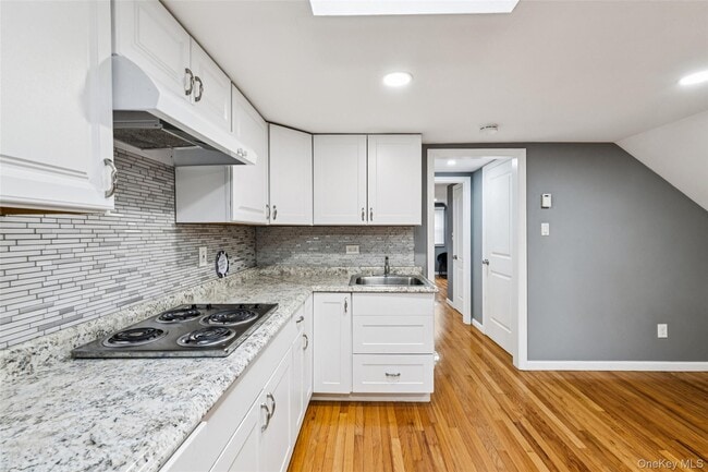 Building Photo - 24 Waterside Ave