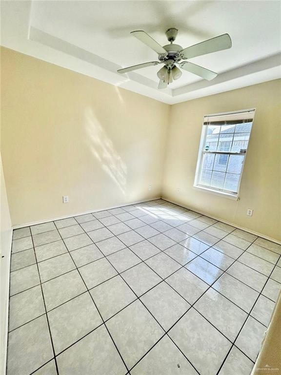 Building Photo - 16 S Logan Dr