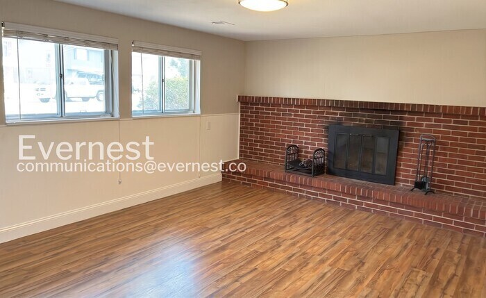 Building Photo - 1629 26th Ave Ct