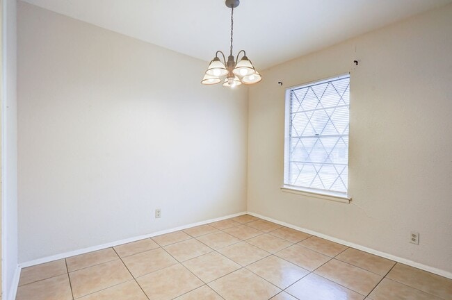 Building Photo - 206 Meadow Path Dr
