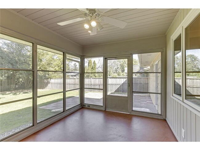 Building Photo - 4222 Basswood Rd