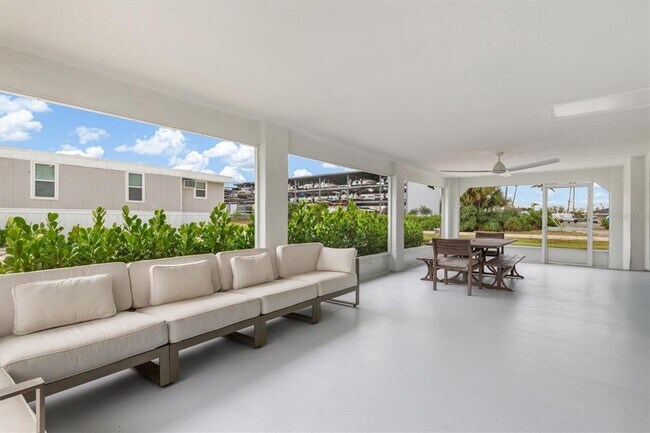 Building Photo - 1950 Nebraska Ave