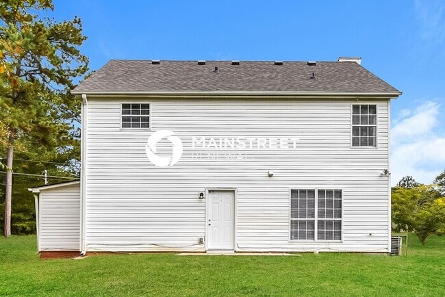 Building Photo - 3 Bedroom Pet-Friendly Home in Riverdale, GA with Main Street Renewal