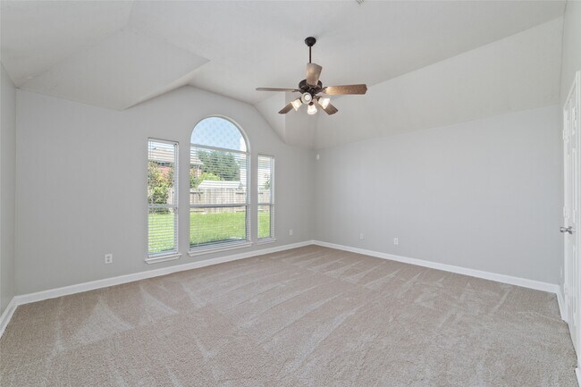 Building Photo - 8503 Ivanhoe Springs Dr