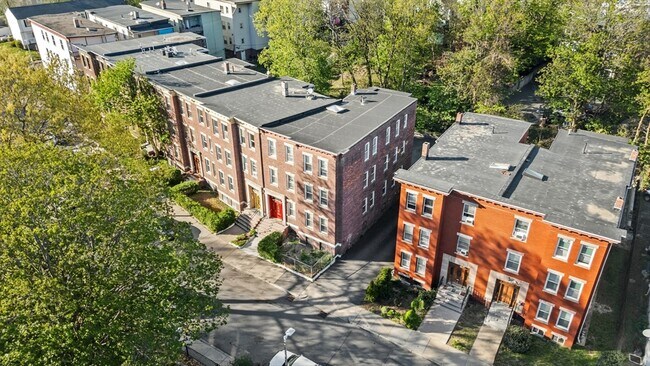 Building Photo - 86 Winthrop St