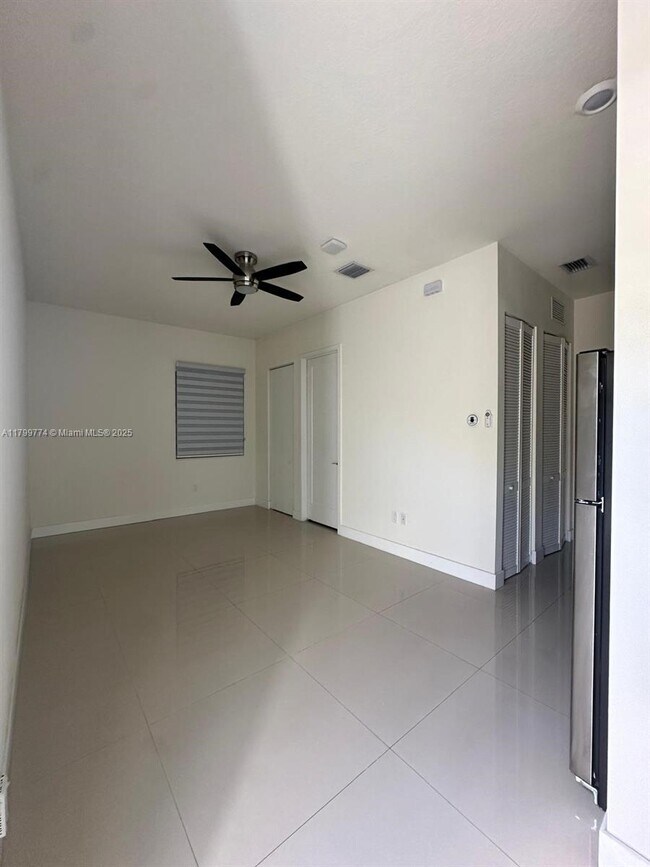 Building Photo - 6681 NW 104th Ave
