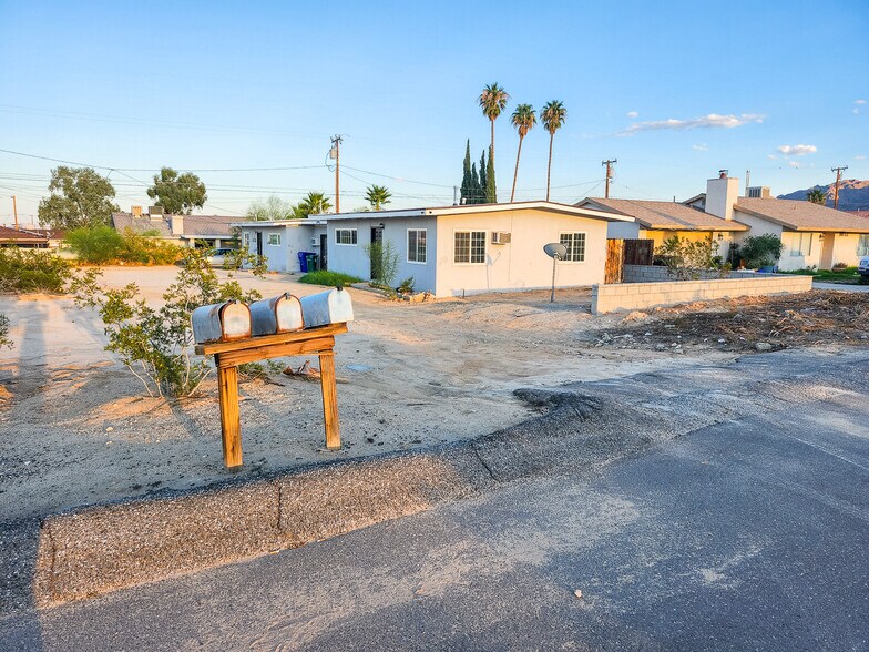 Building Photo - 5527 Baileya Ave