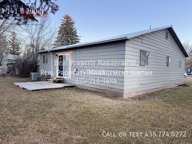 Building Photo - 141 E 200 N St